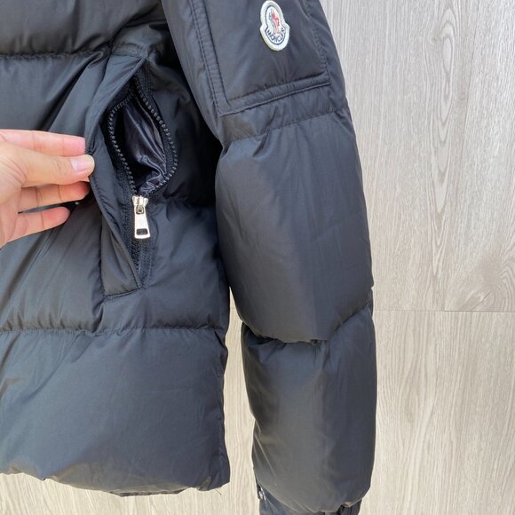 Moncle Down Jacket,Men's Matte Mayan Short Down Jacket - Picture 4 of 7